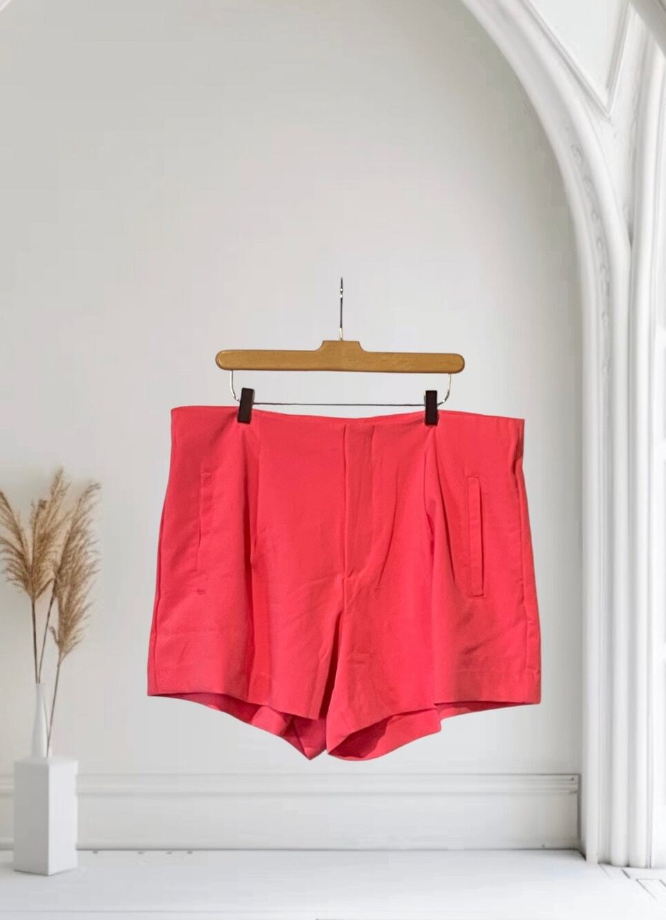 NWT A New Day Coral Midi Shorts Size 17